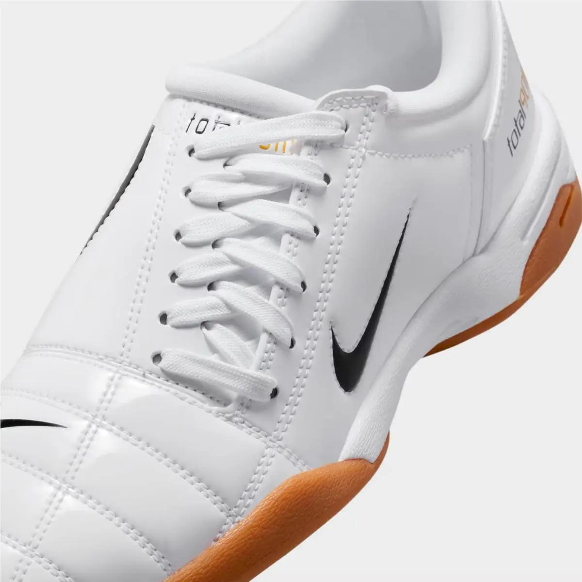 Nike shoes - IB5666 100 - White/White/Metallic Gold/Black 4