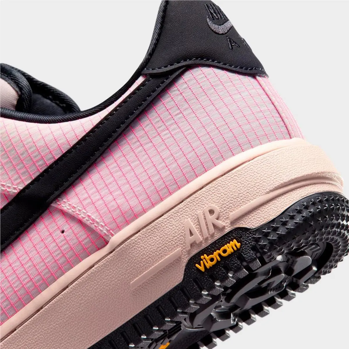 Nike shoes - IH1943 600 - Silt Red/Light Violet Ore/Speed Yellow/Black 0