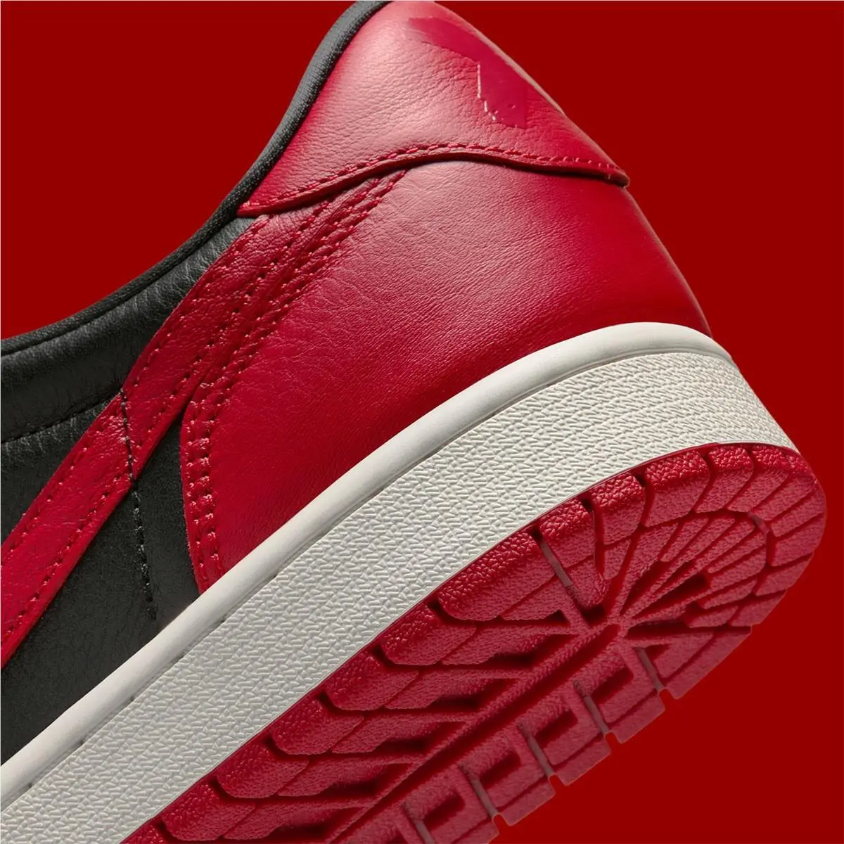 Nike shoes - Nike Air Jordan 1 - Air - IW6276-001 - Red 18