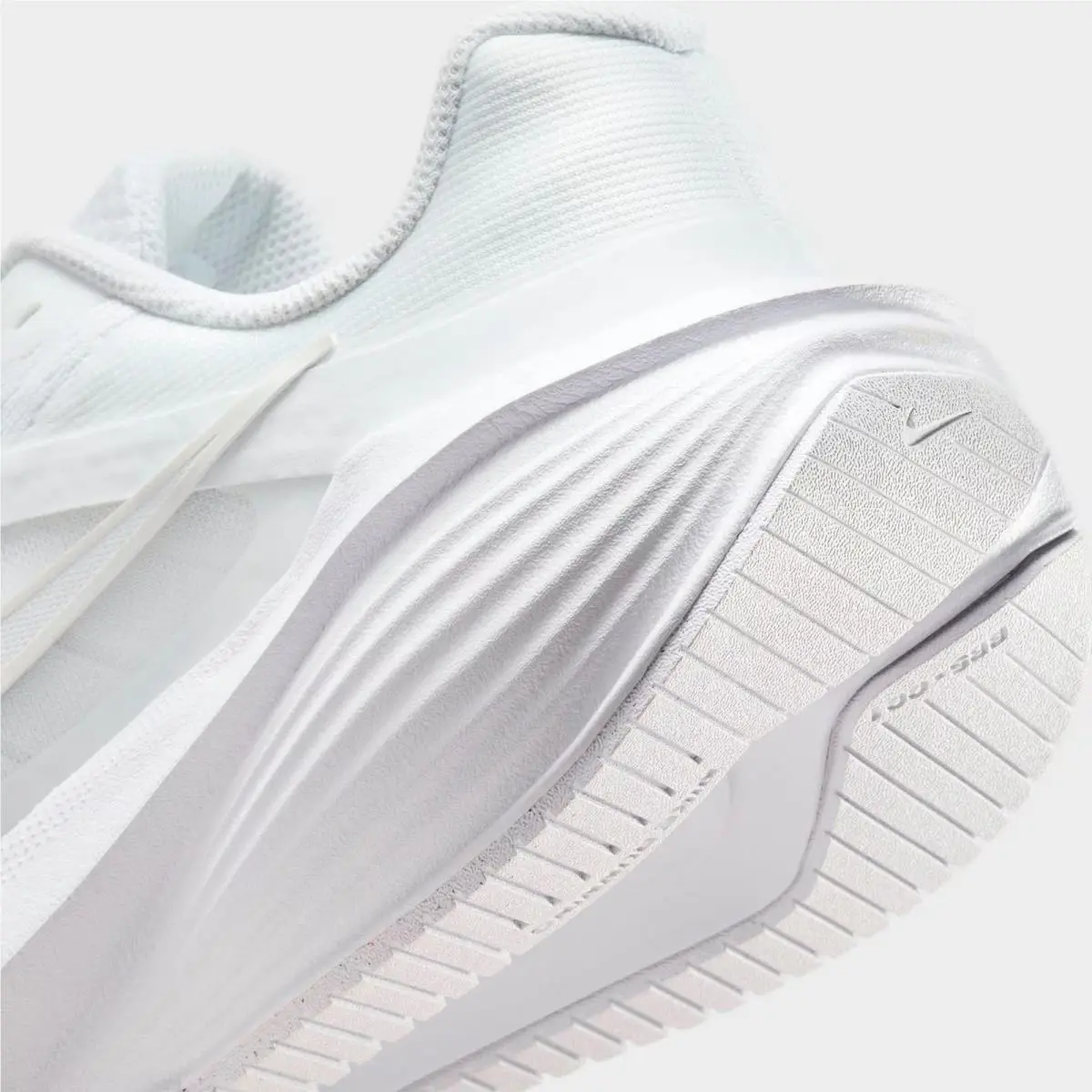 Nike shoes - IB1895 102 - White/White 0
