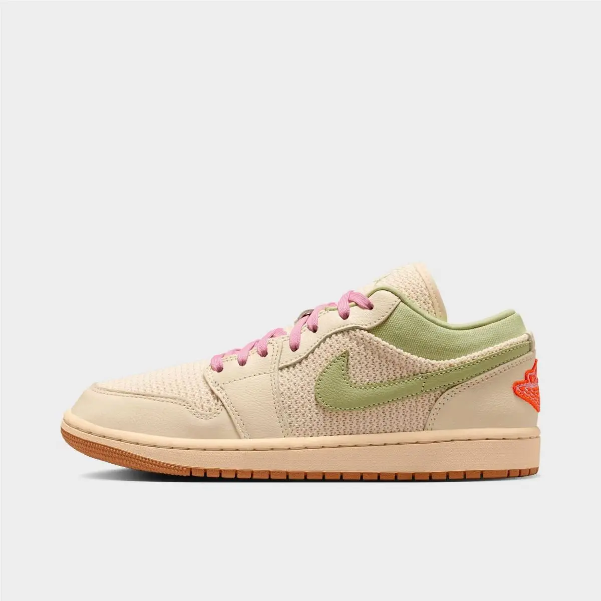 Nike shoes - II0569 100 - Sail/Olive Aura/Pearl White/Iced Carmine 3