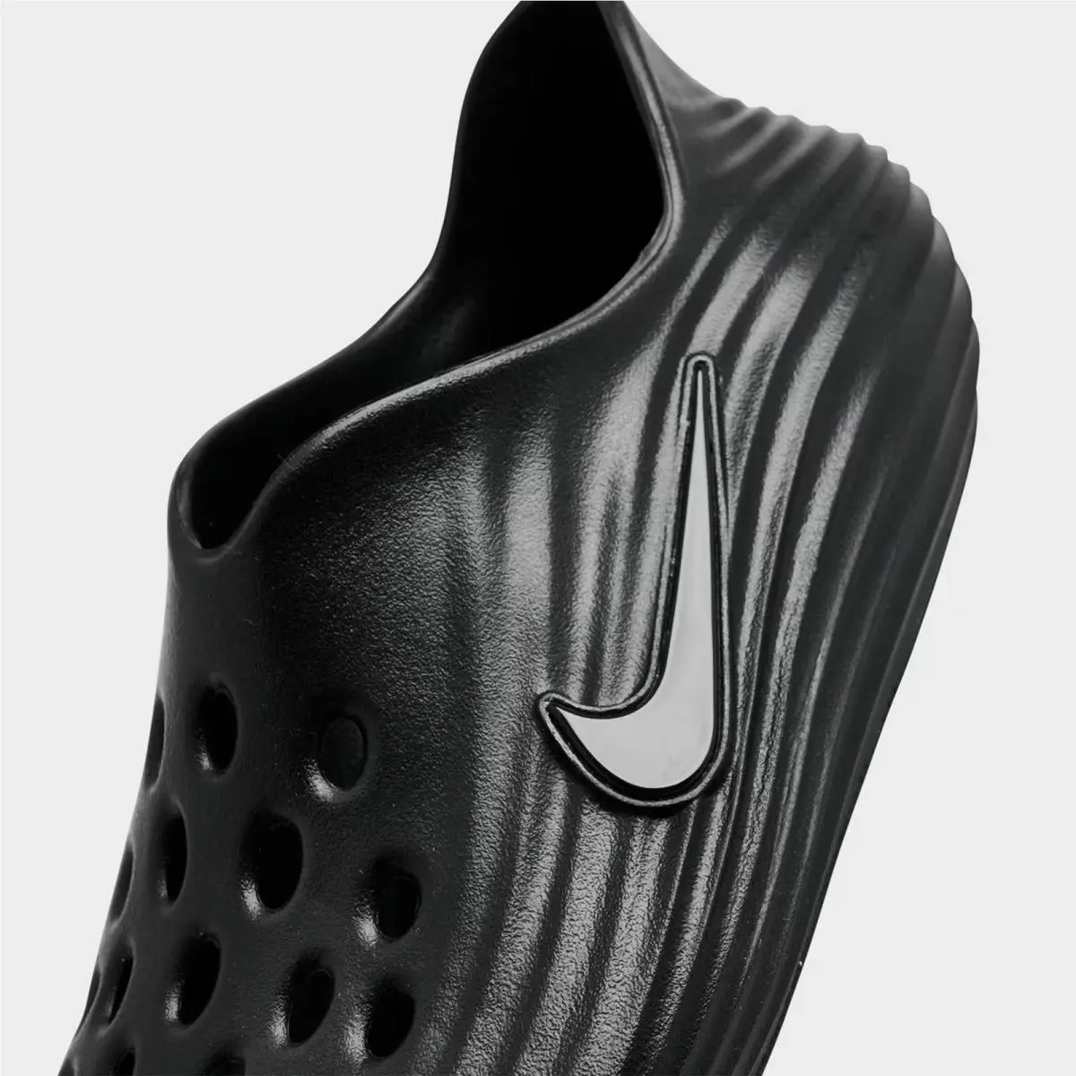 Nike shoes - IF1746 001 - Black/Black/Black 4
