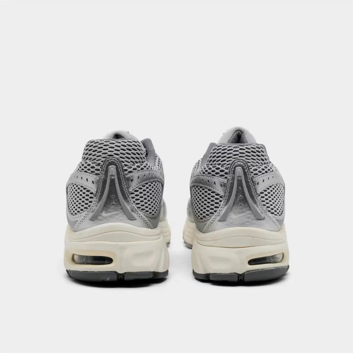 Nike shoes - IQ7592 077 - Light Smoke Grey/Sail/Cool Grey/Coconut Milk/Metallic Silver 2