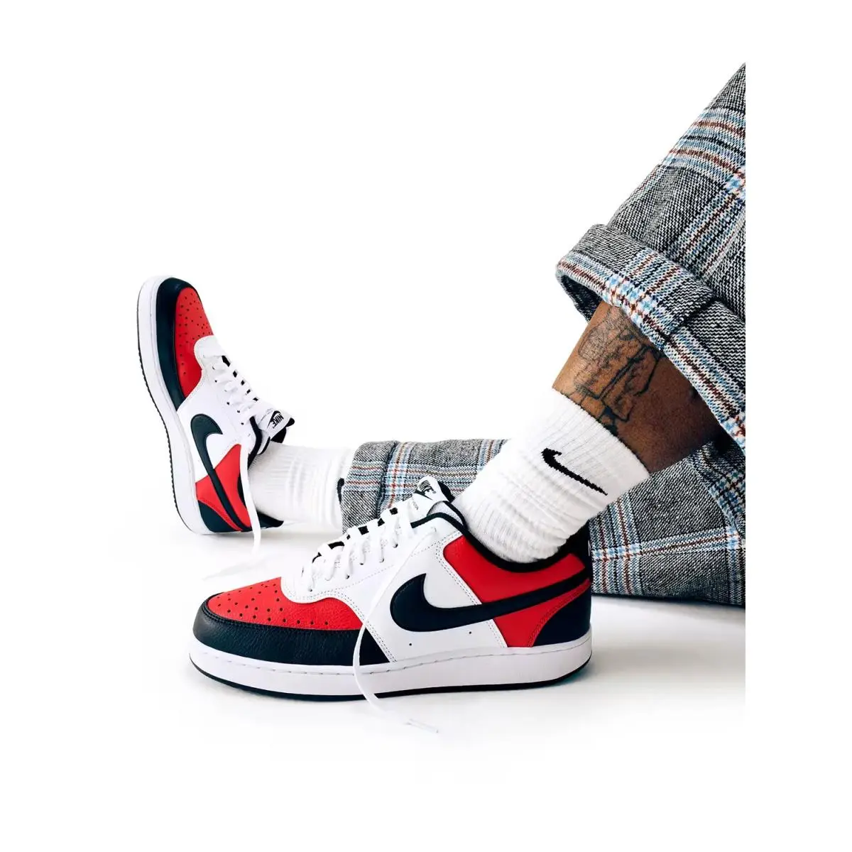 Nike shoes - Black/White/Red 20