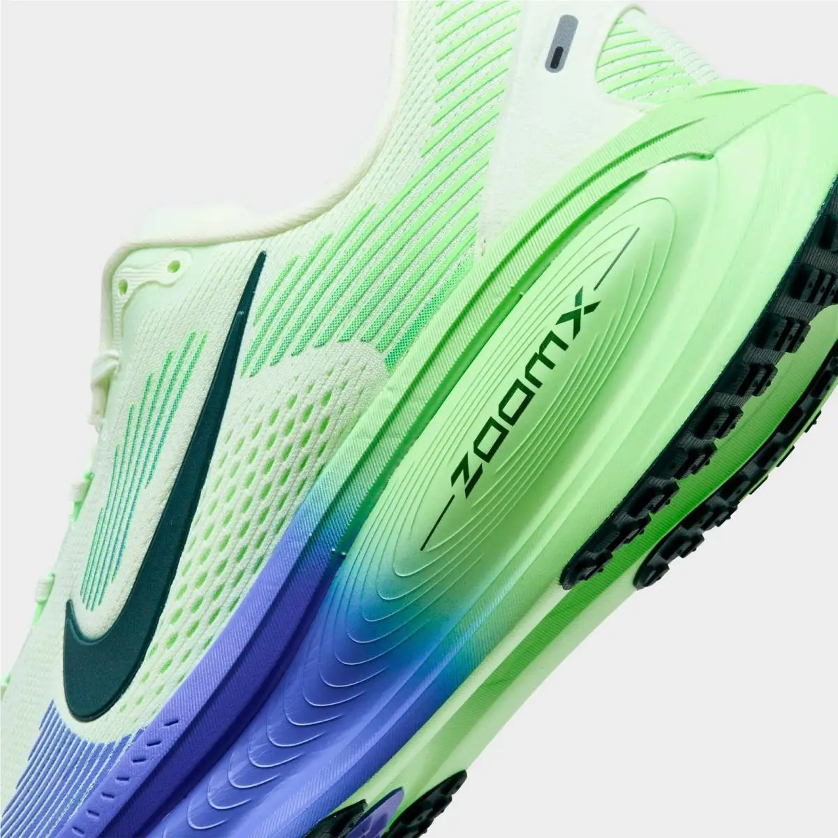 Nike shoes - HM6803 111 - White/Volt Tint/Sapphire/Black Spruce 0
