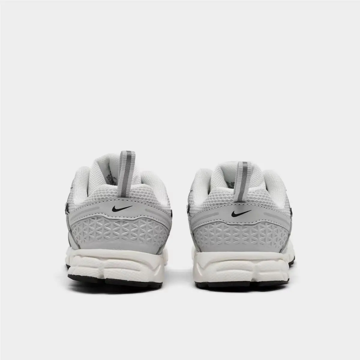 Nike shoes - IR4588 001 - Photon Dust/Gridiron/Chrome 2