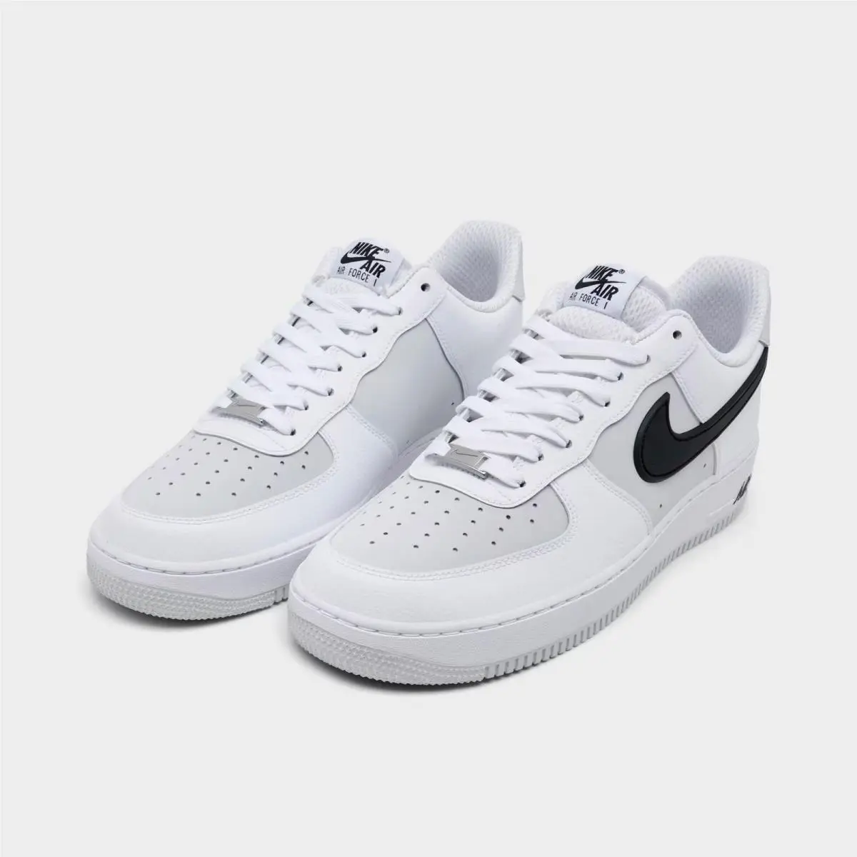 Nike shoes - IR1475 100 - White/Black/Photon Dust 5