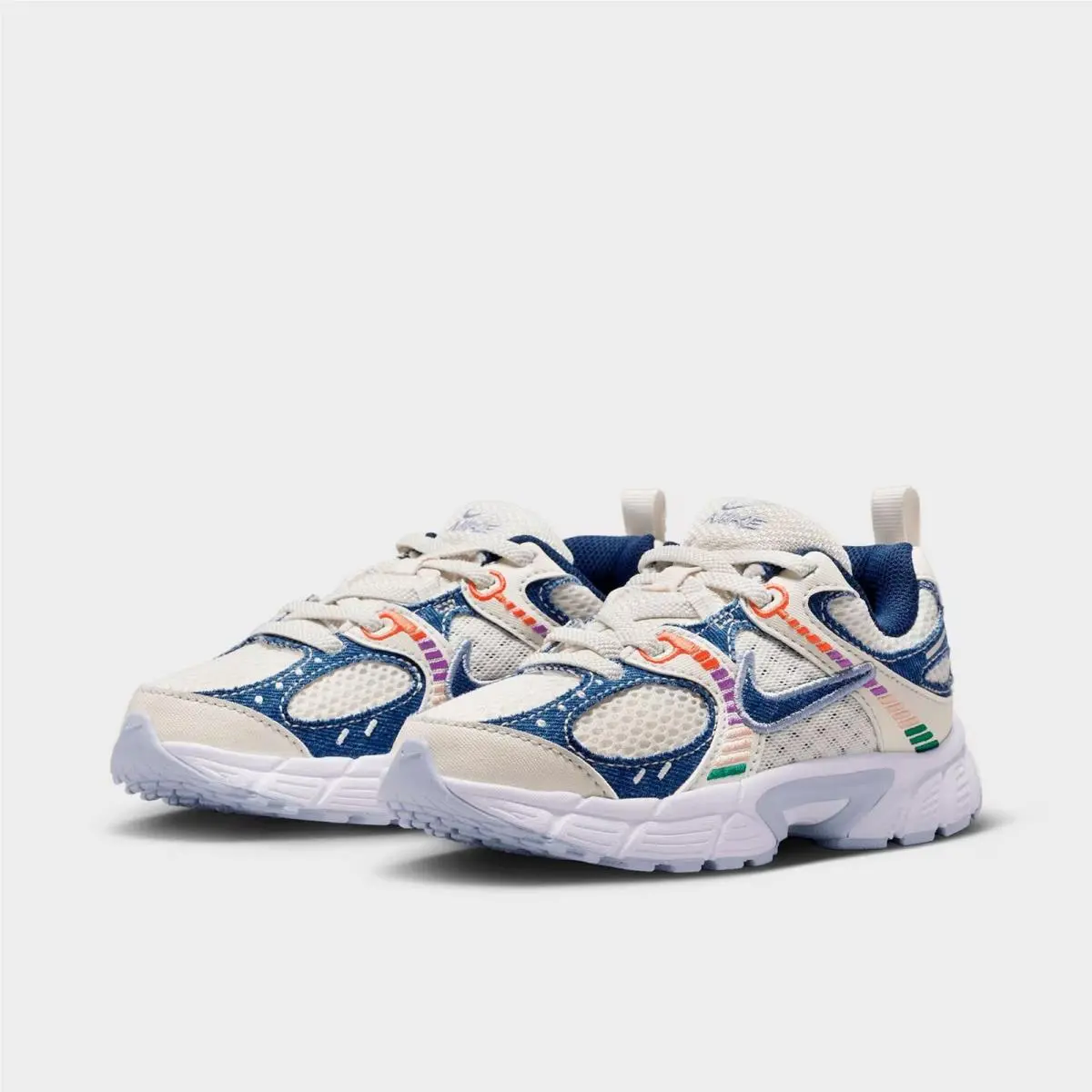 Nike shoes - IR2105 001 - Soft Pearl/Blue Denim/Malachite/Midnight Navy 1