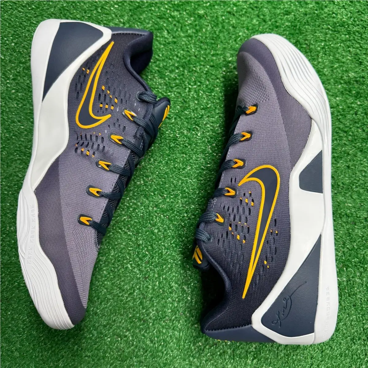 Nike shoes - Kobe 9 EM Low Protro Fade - IH1401-401 - Blue 1