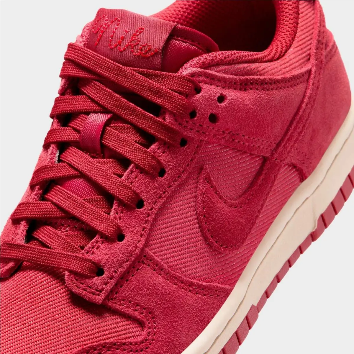 Nike shoes - IB5691 600 - Team Crimson/Team Crimson/Sanddrift/Team Crimson 4