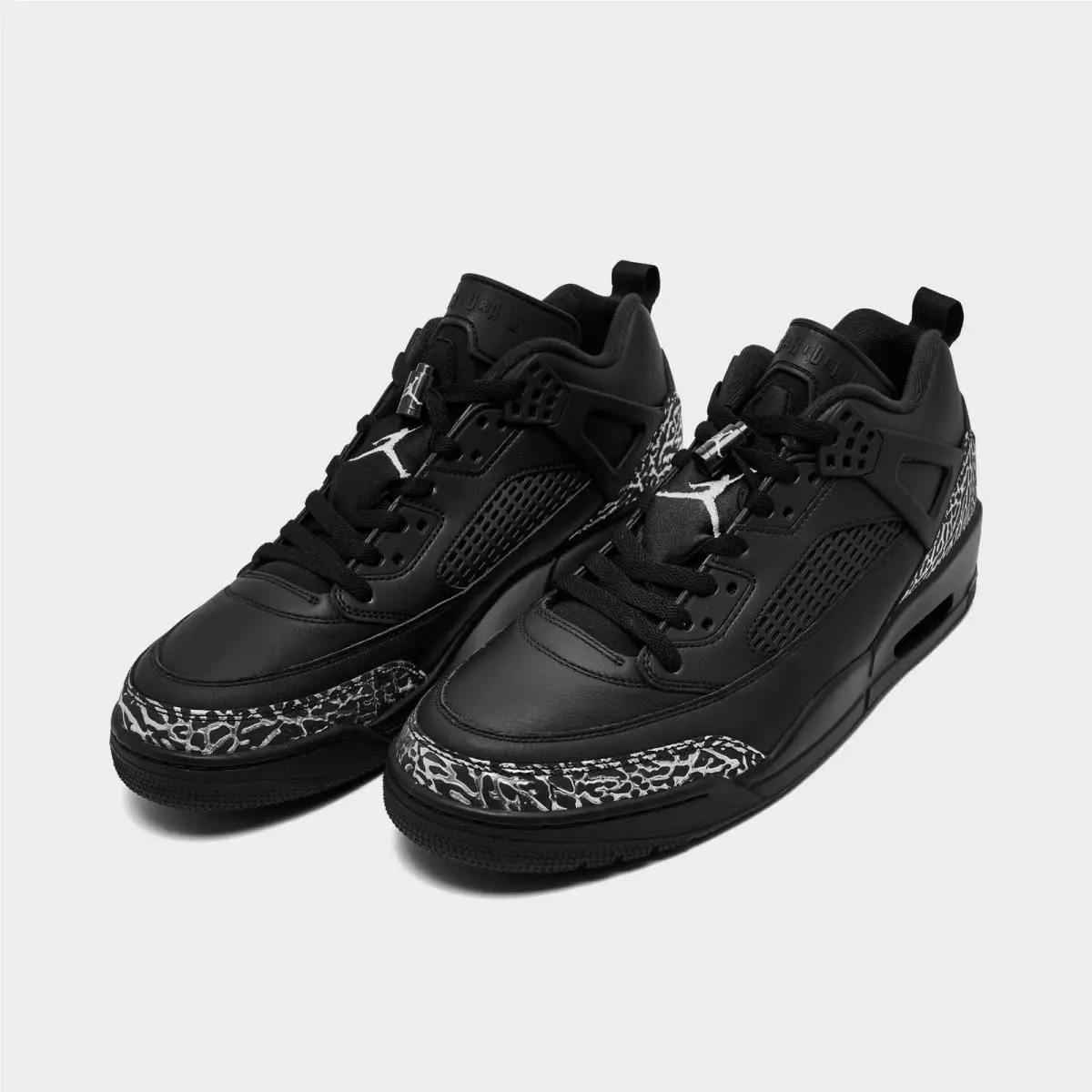 Nike shoes - IV2417 010 - Black/Black/Metallic Silver 1