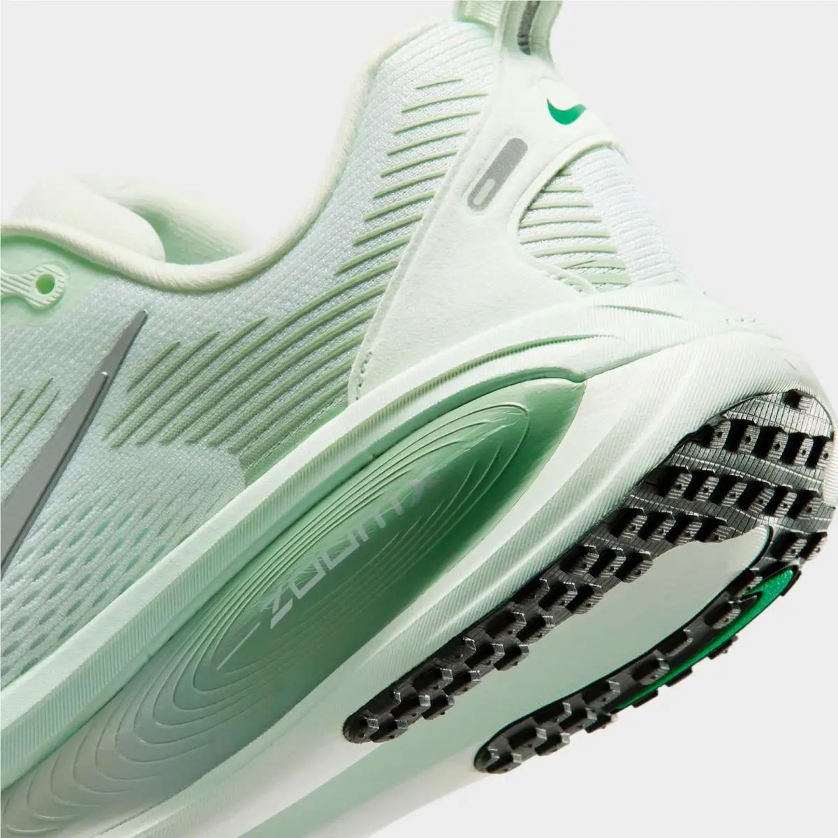Nike shoes - HM6804 300 - Barely Green/Steam/Light Silver/Metallic Silver 0