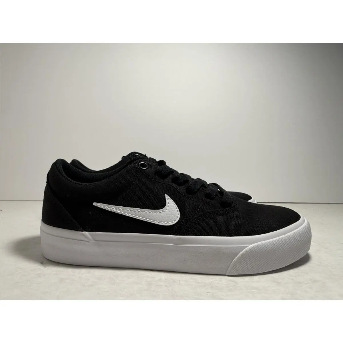 Nike shoes - Nike Charge - Charge - IM4398-001 - Colorway 0