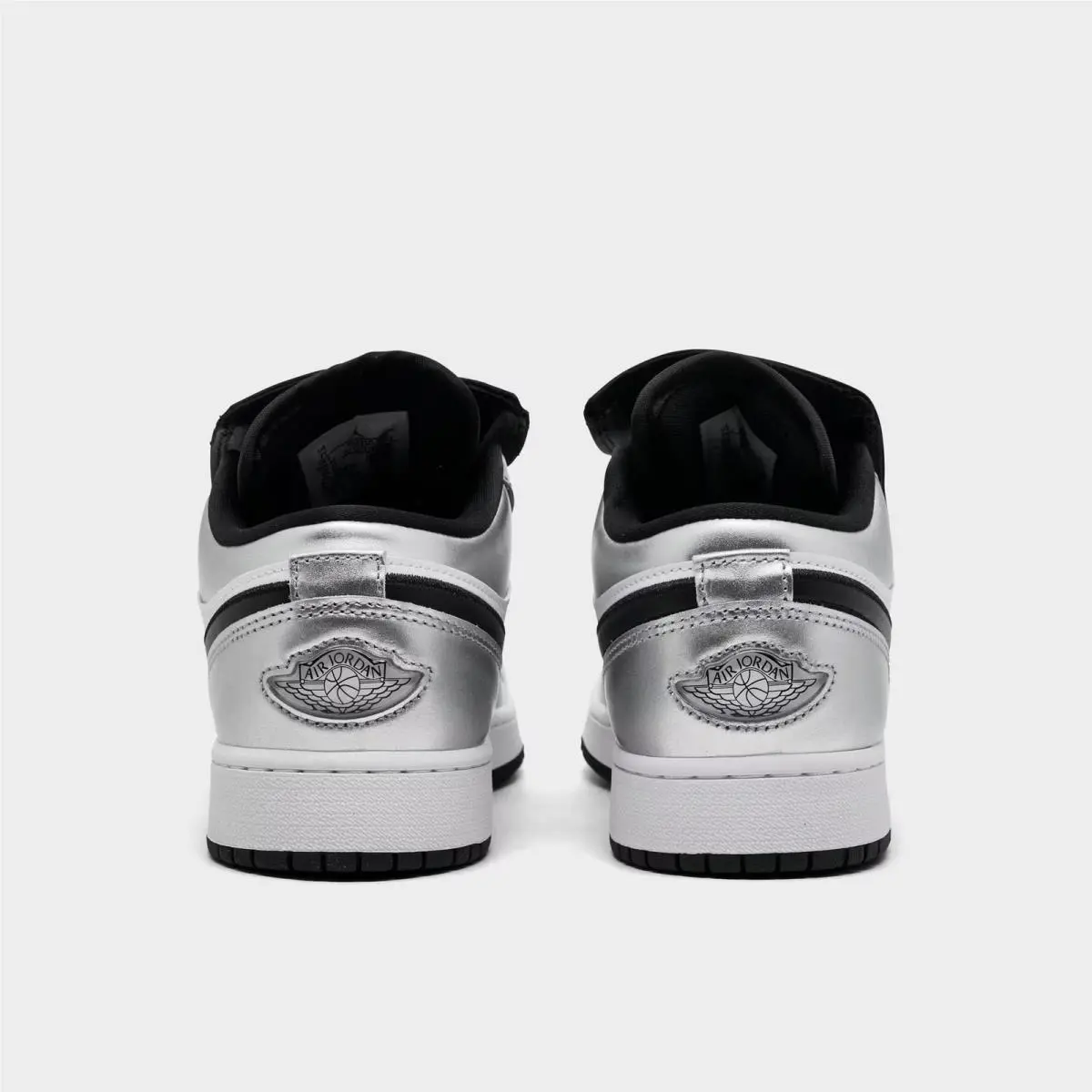 Nike shoes - IR2310 100 - White/Metallic Silver/Black 2