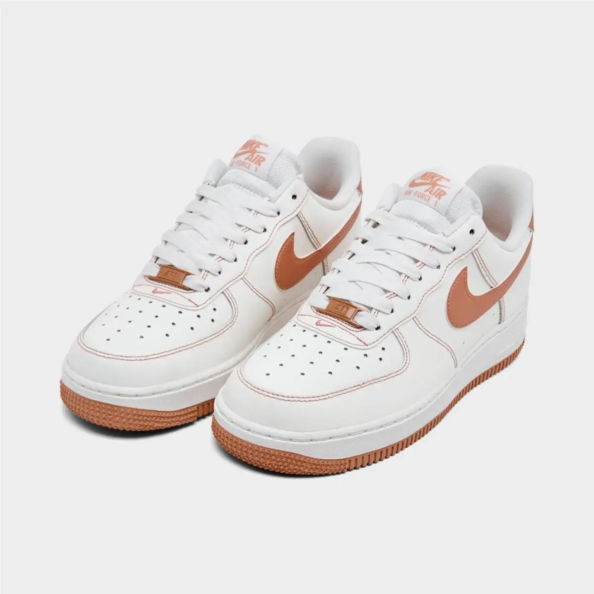 Nike shoes - IQ9428 133 - Sail/Rose Gold 5