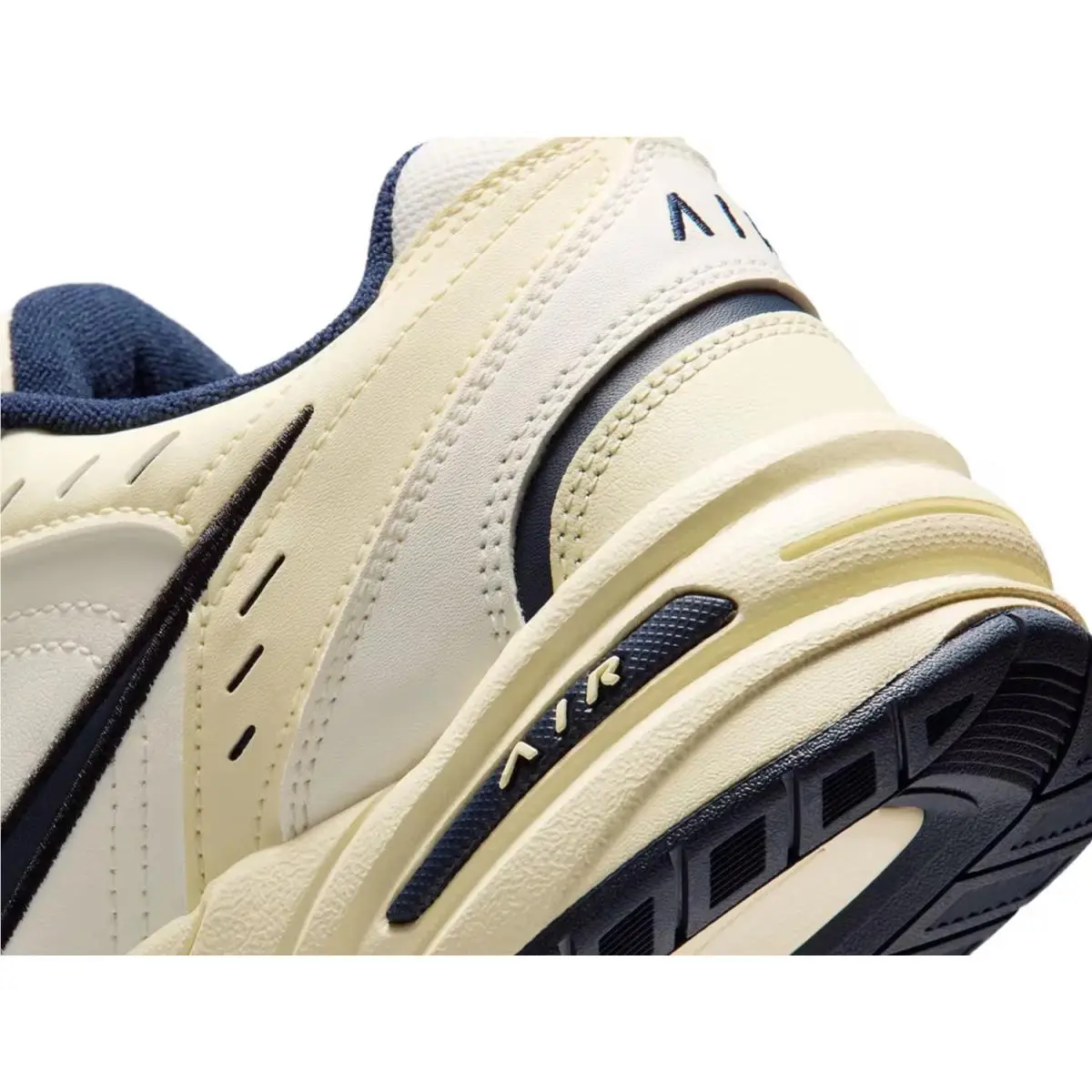 Nike shoes - Coconut Milk 7