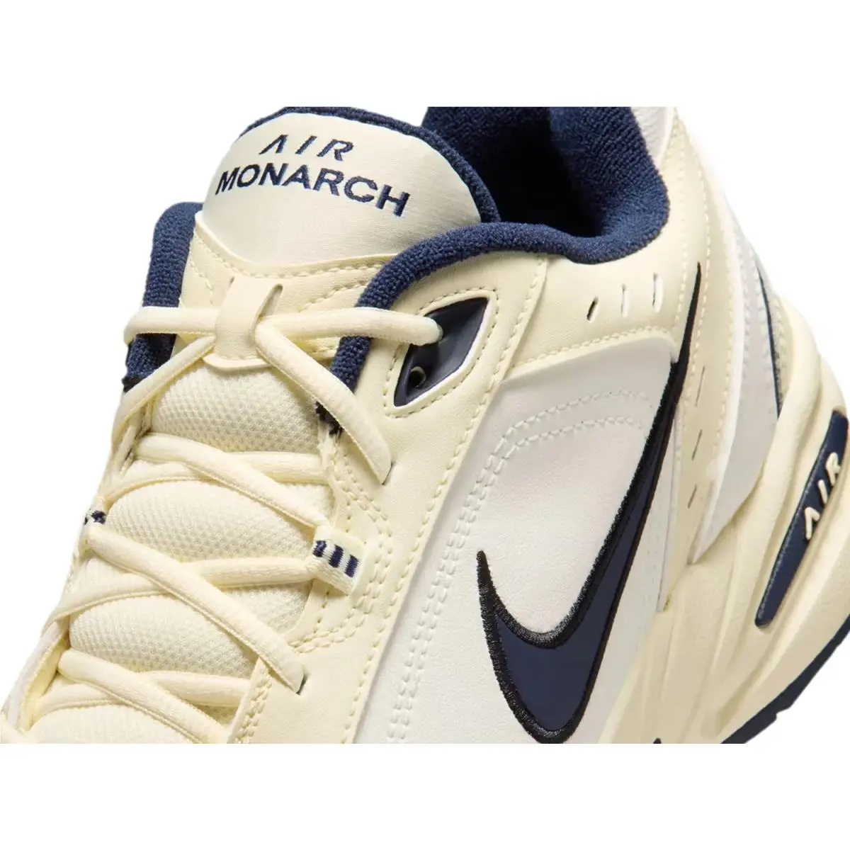Nike shoes - Coconut Milk 6