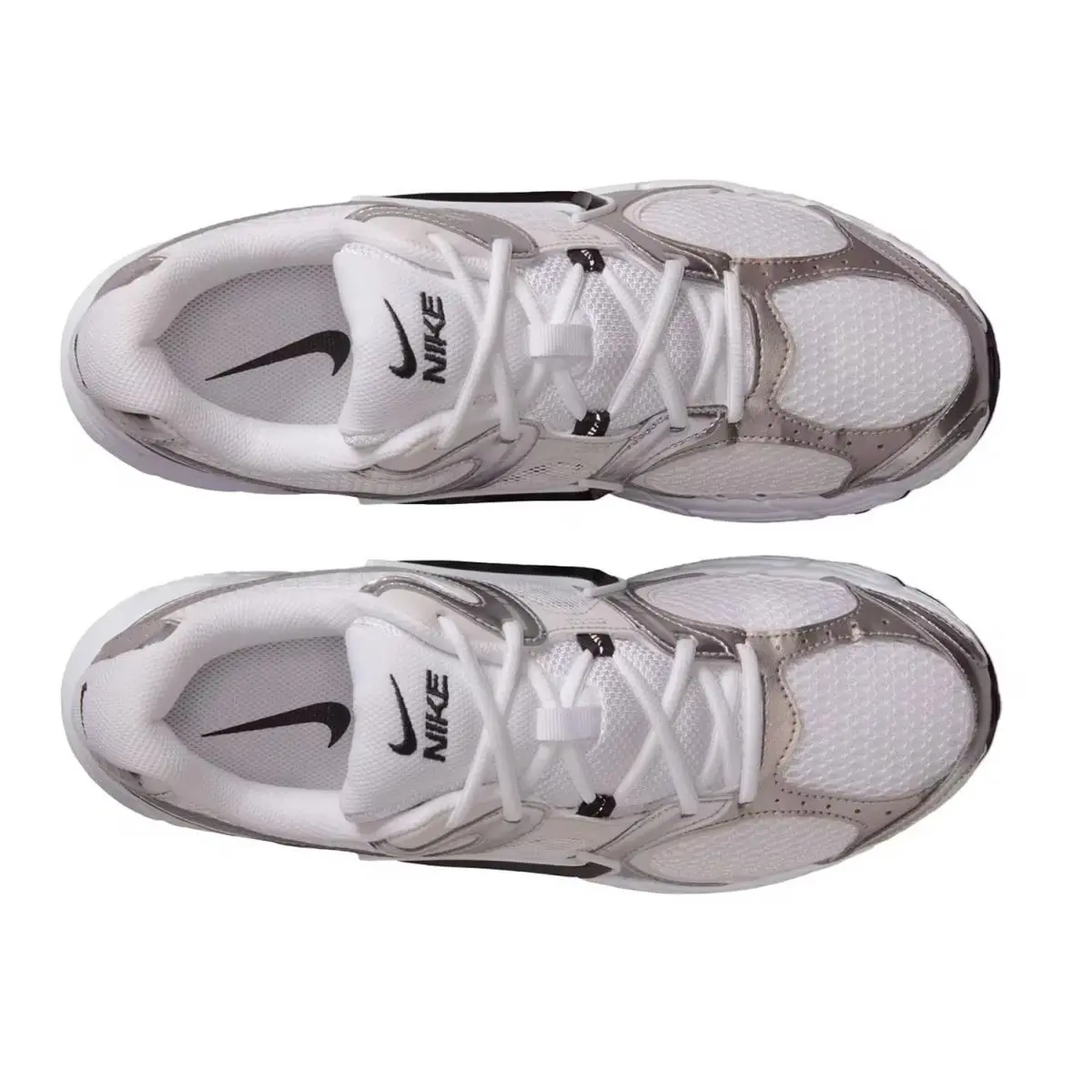 Nike shoes - White/Black 4