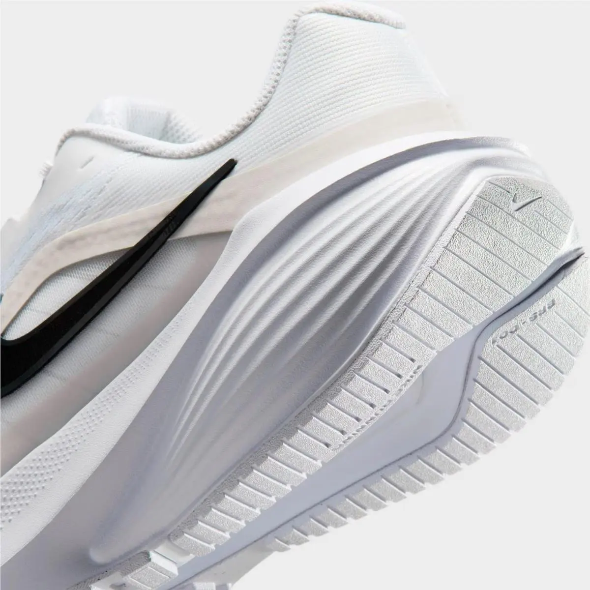 Nike shoes - IR5097 100 - White/Platinum Tint/Anthracite/Black 0