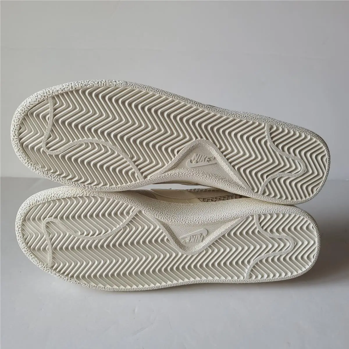 Nike shoes - Nike Tennis Classic - Tennis Classic - IQ5786-100 - White 3