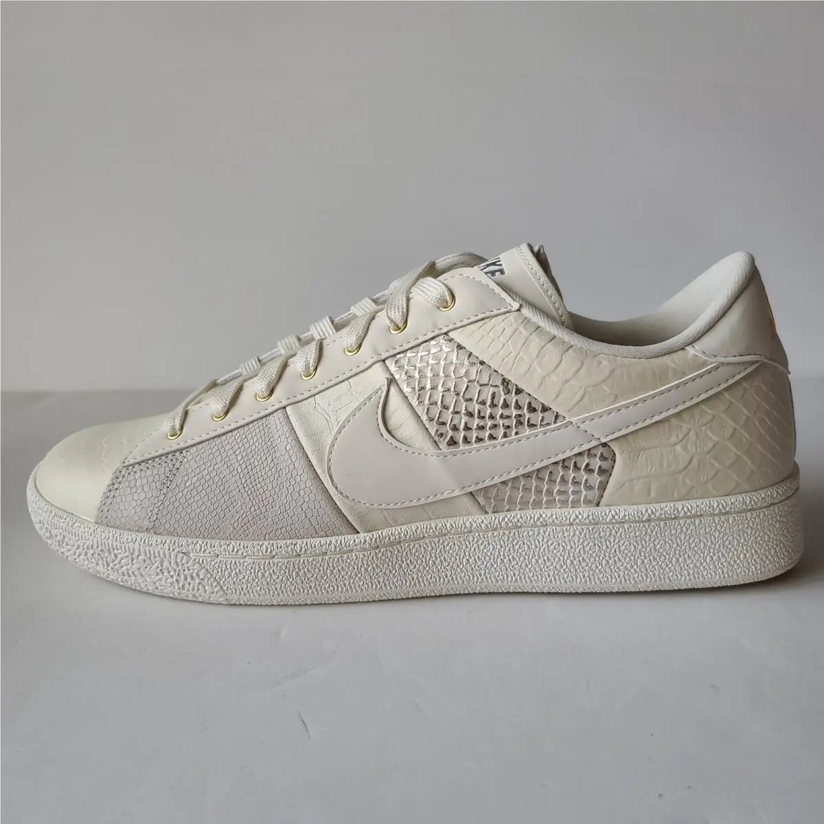Nike Tennis Classic Premium Pale Ivory IQ5786-100 Men`s Size 11