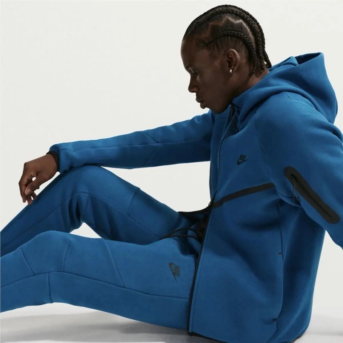 Nike clothing - Nike Tech - Tech - HV0959476 - Court Blue / Black (UPC: 198488920177) 2