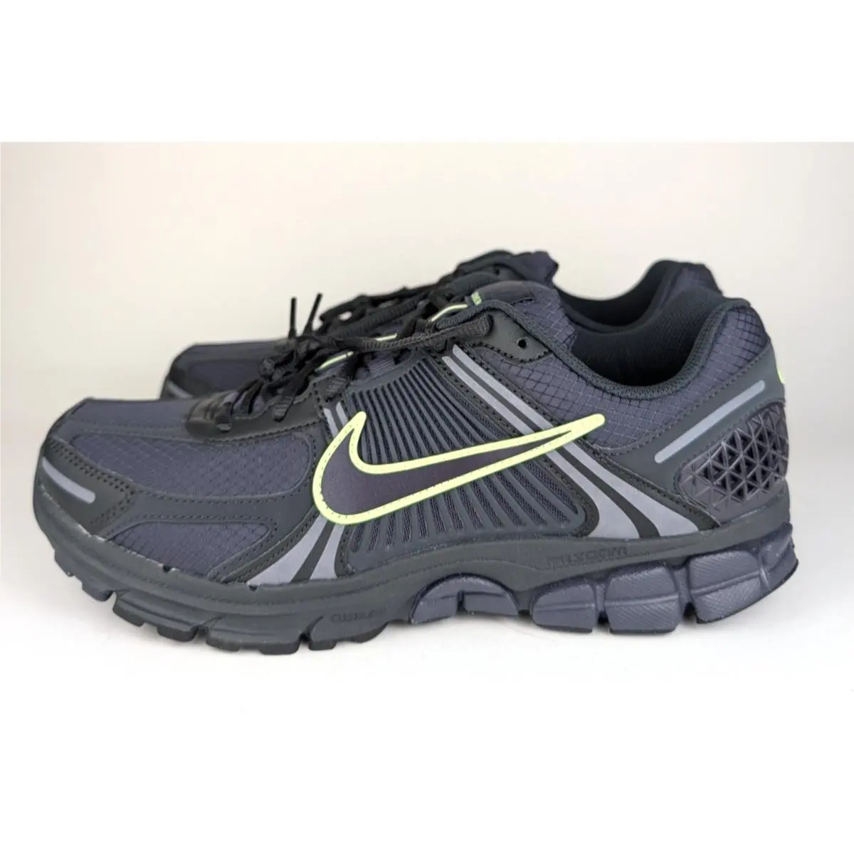 Nike shoes - Nike Zoom Vomero - Zoom Vomero - IQ6589 002 - Black 0