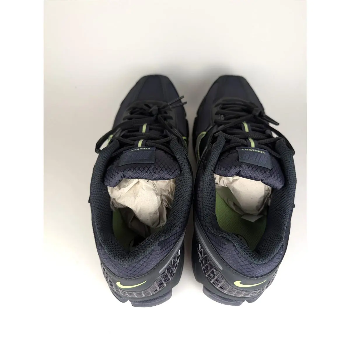 Nike shoes - Nike Zoom Vomero - Zoom Vomero - IQ6589 002 - Black 3