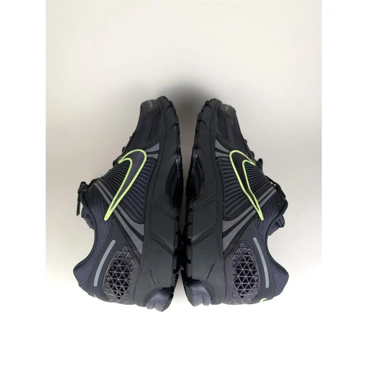 Nike shoes - Nike Zoom Vomero - Zoom Vomero - IQ6589 002 - Black 4