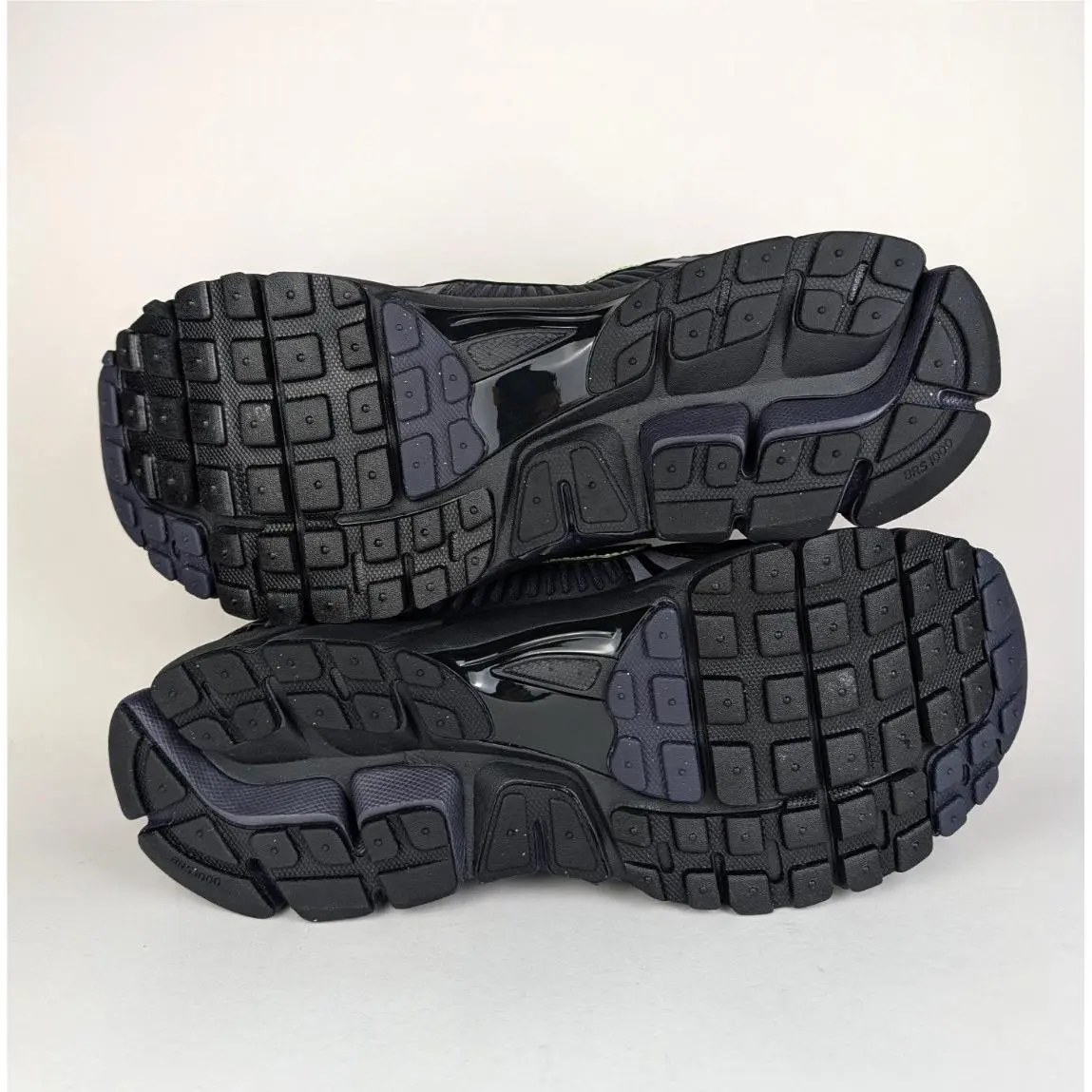 Nike shoes - Nike Zoom Vomero - Zoom Vomero - IQ6589 002 - Black 5