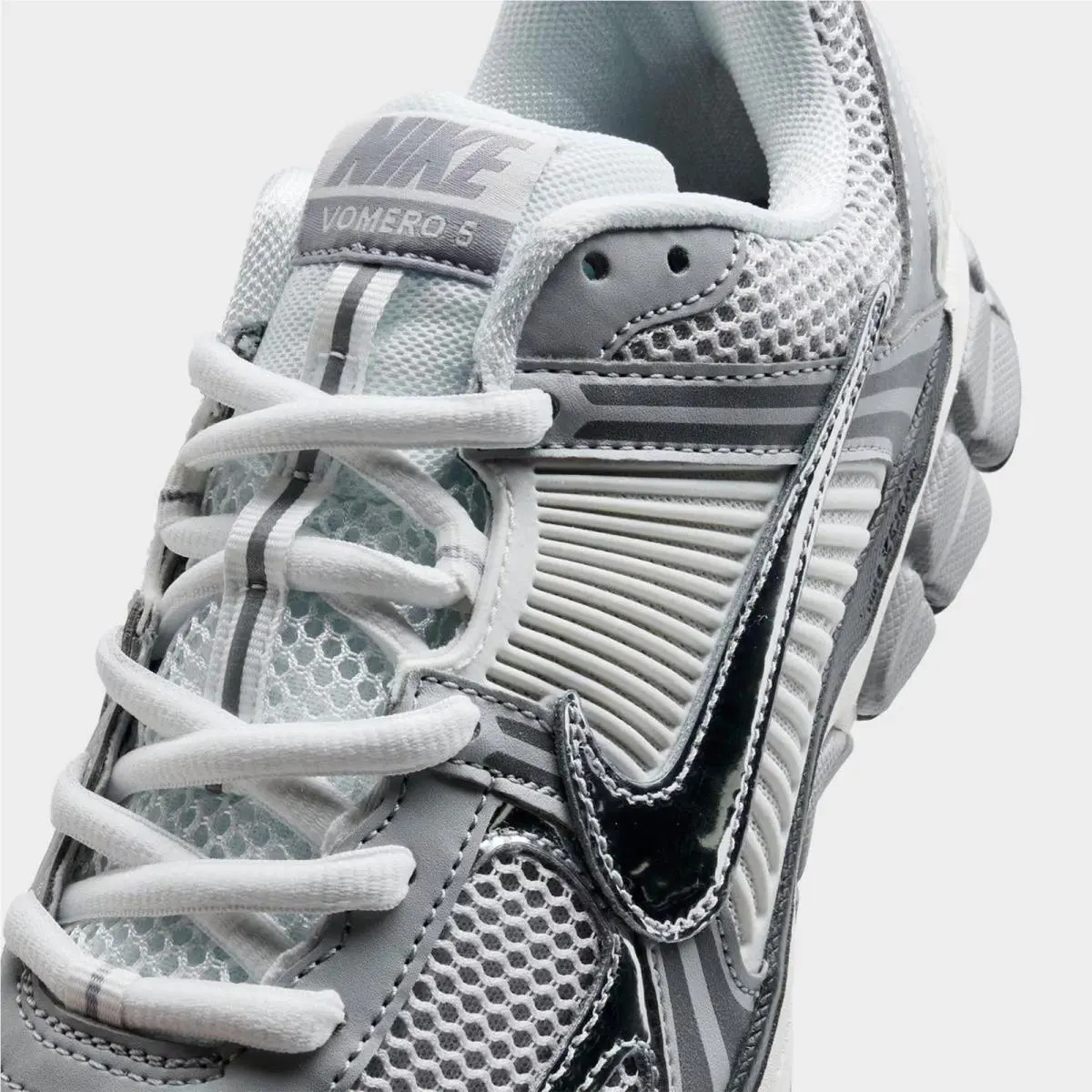 Nike shoes - IM2219 121 - Summit White/Light Smoke Grey/Smoke Grey/Metallic Silver 0