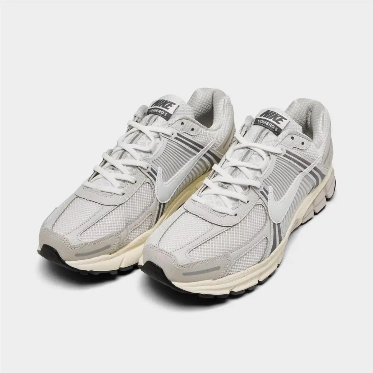 Nike shoes - HF0731 007 - Platinum Tint/Cashmere/Iron Grey/Photon Dust 1