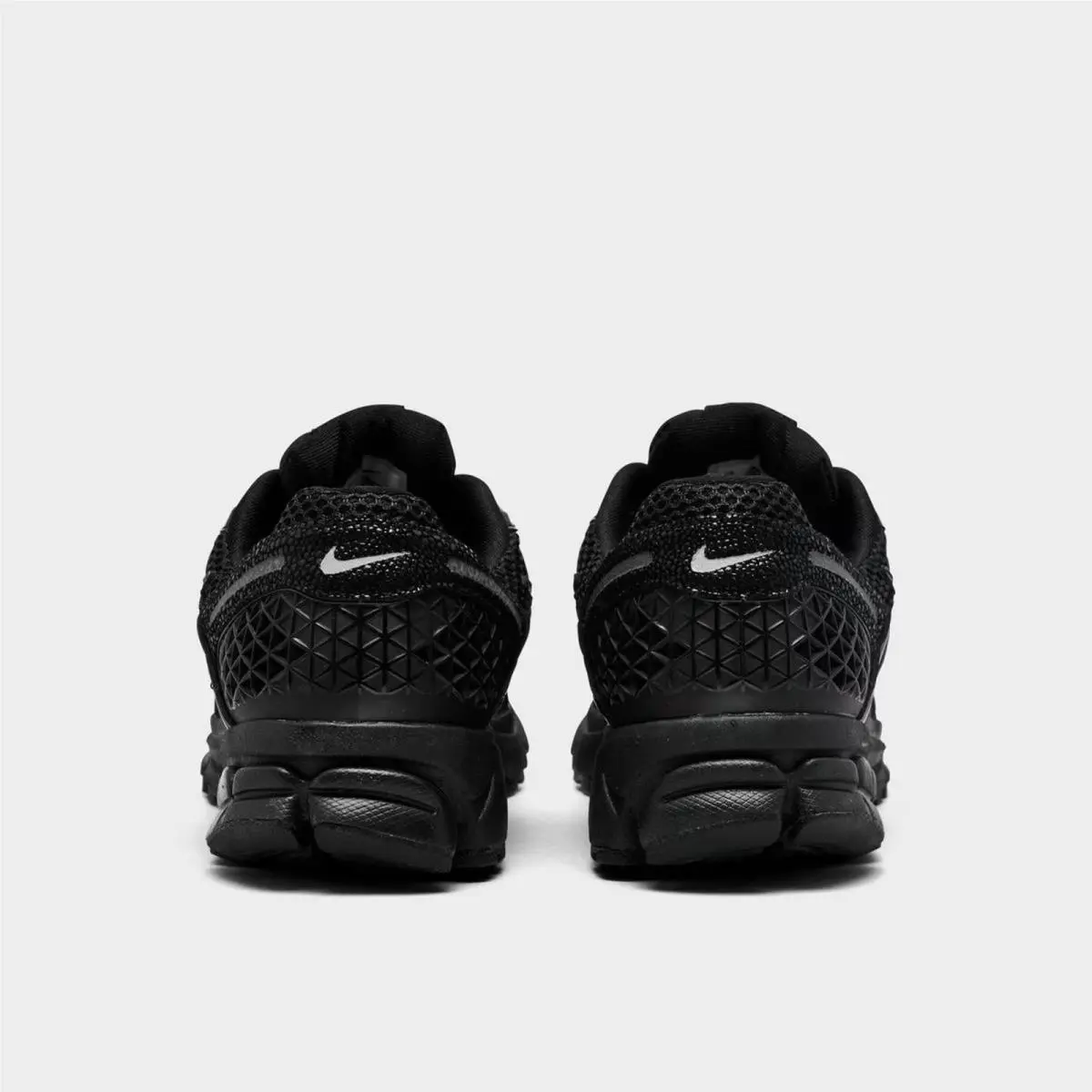 Nike shoes - II6236 001 - Black/Metallic Silver/Anthracite/Black 2
