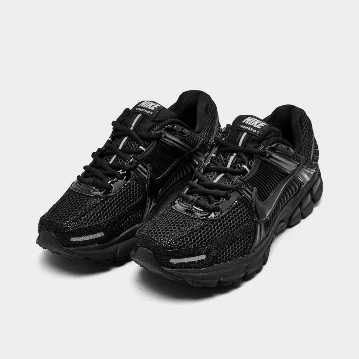 Nike shoes - II6236 001 - Black/Metallic Silver/Anthracite/Black 5