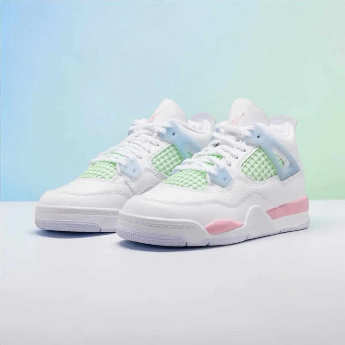 Girls Nike Air Jordan 4 Retro PS Kids Size 11.5C Valentines Day 2026