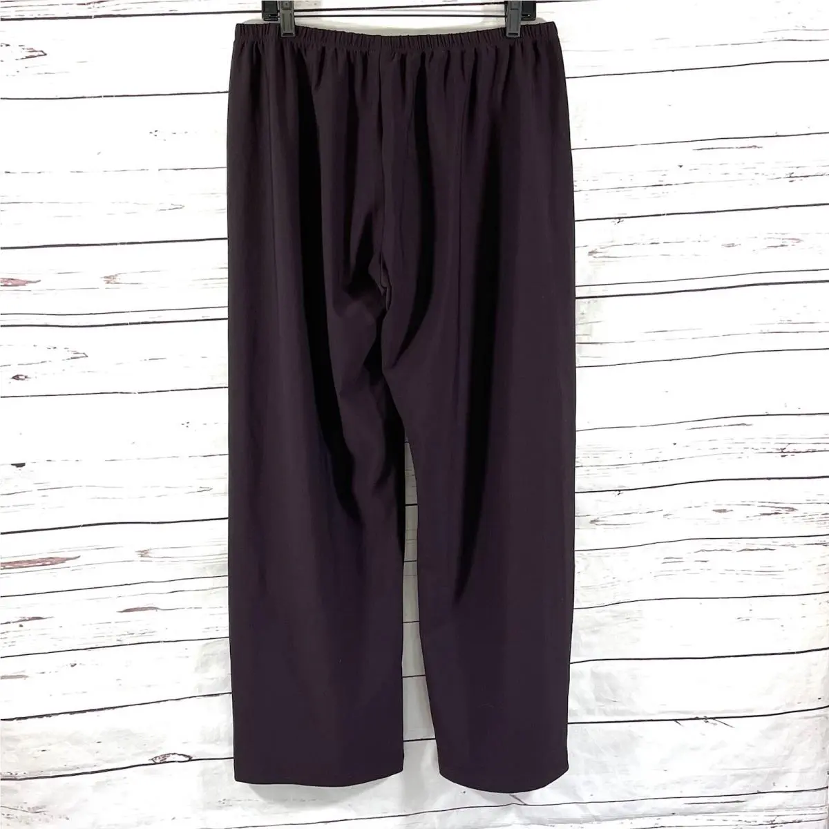 Nike clothing - Brown 3