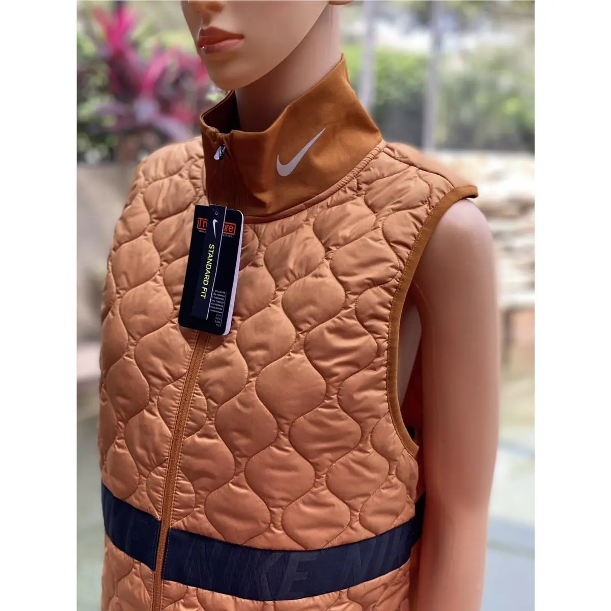 Nike clothing - Gold 8
