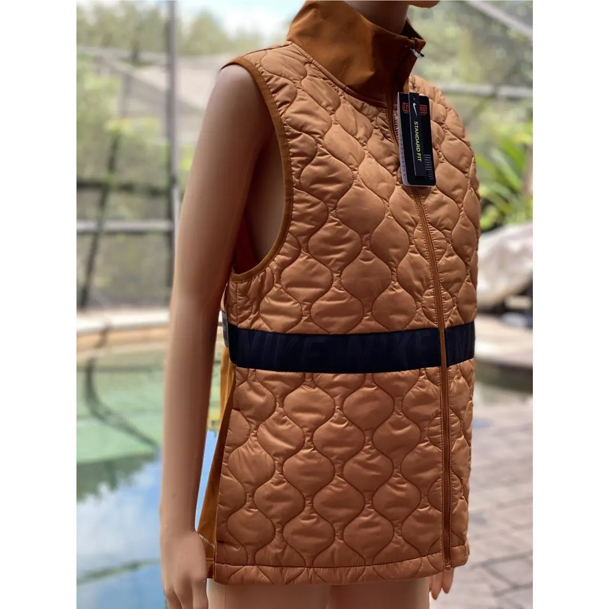 Nike clothing - Gold 5