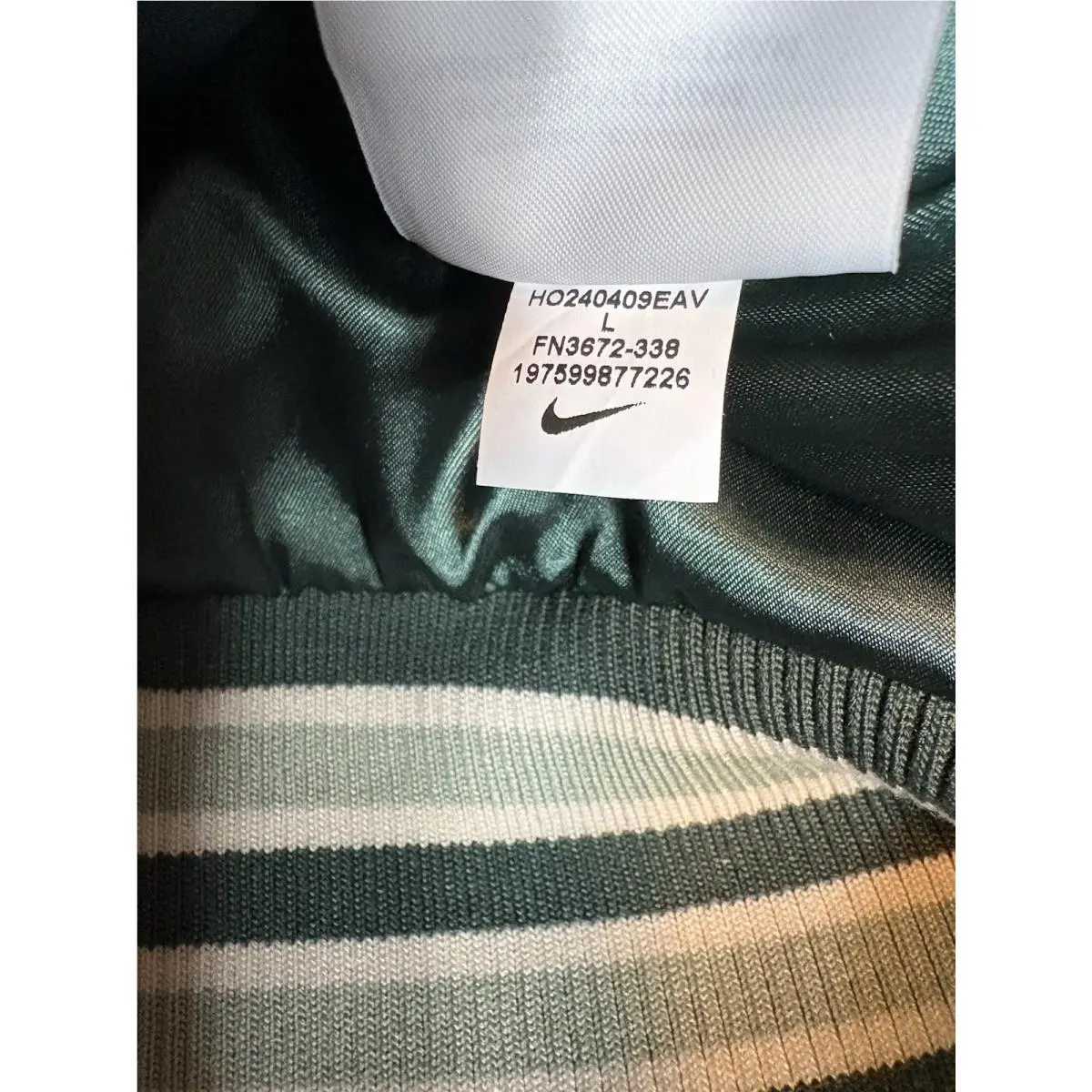 Nike clothing - Green 4