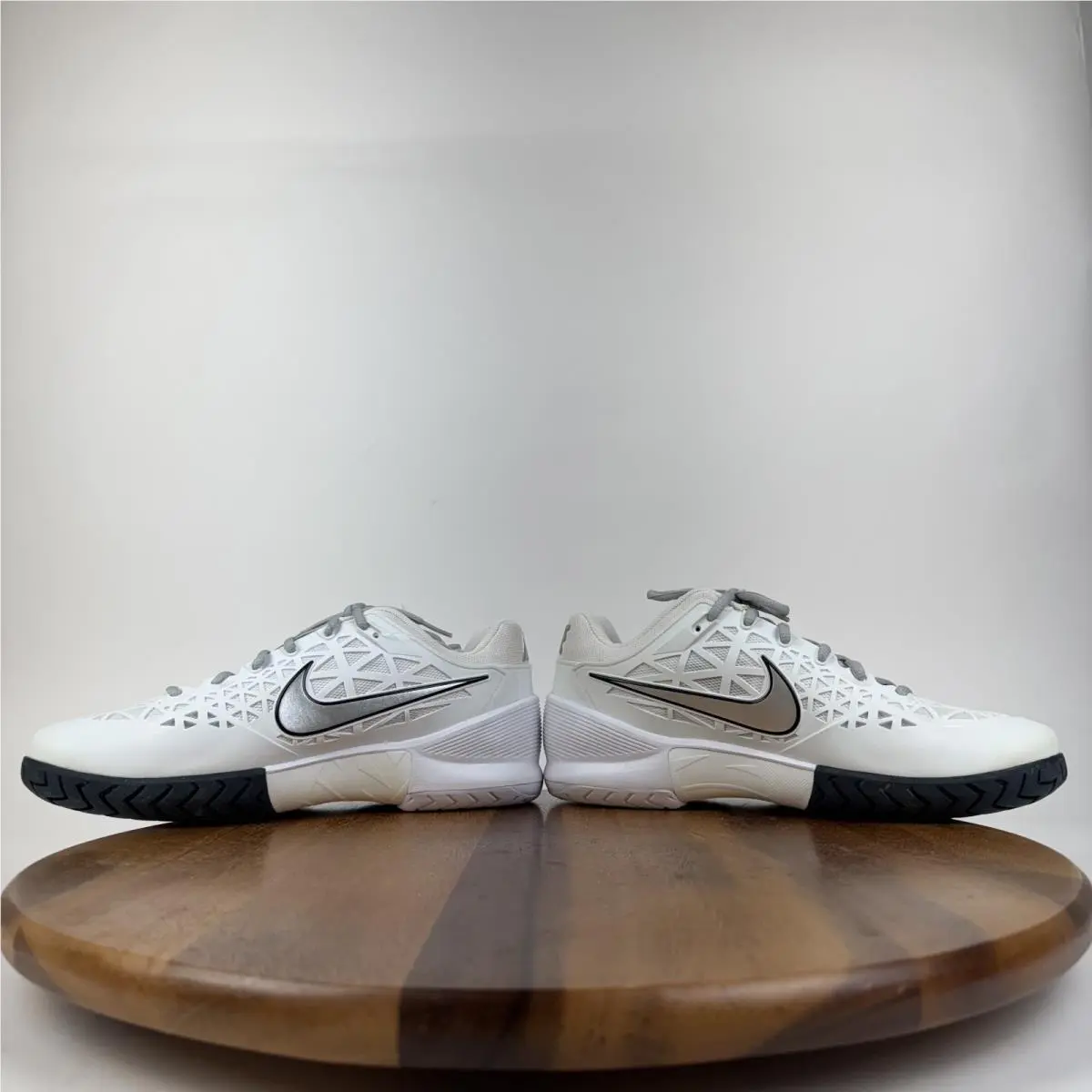 Nike shoes - 705260-100 - 705260-100 - White 4