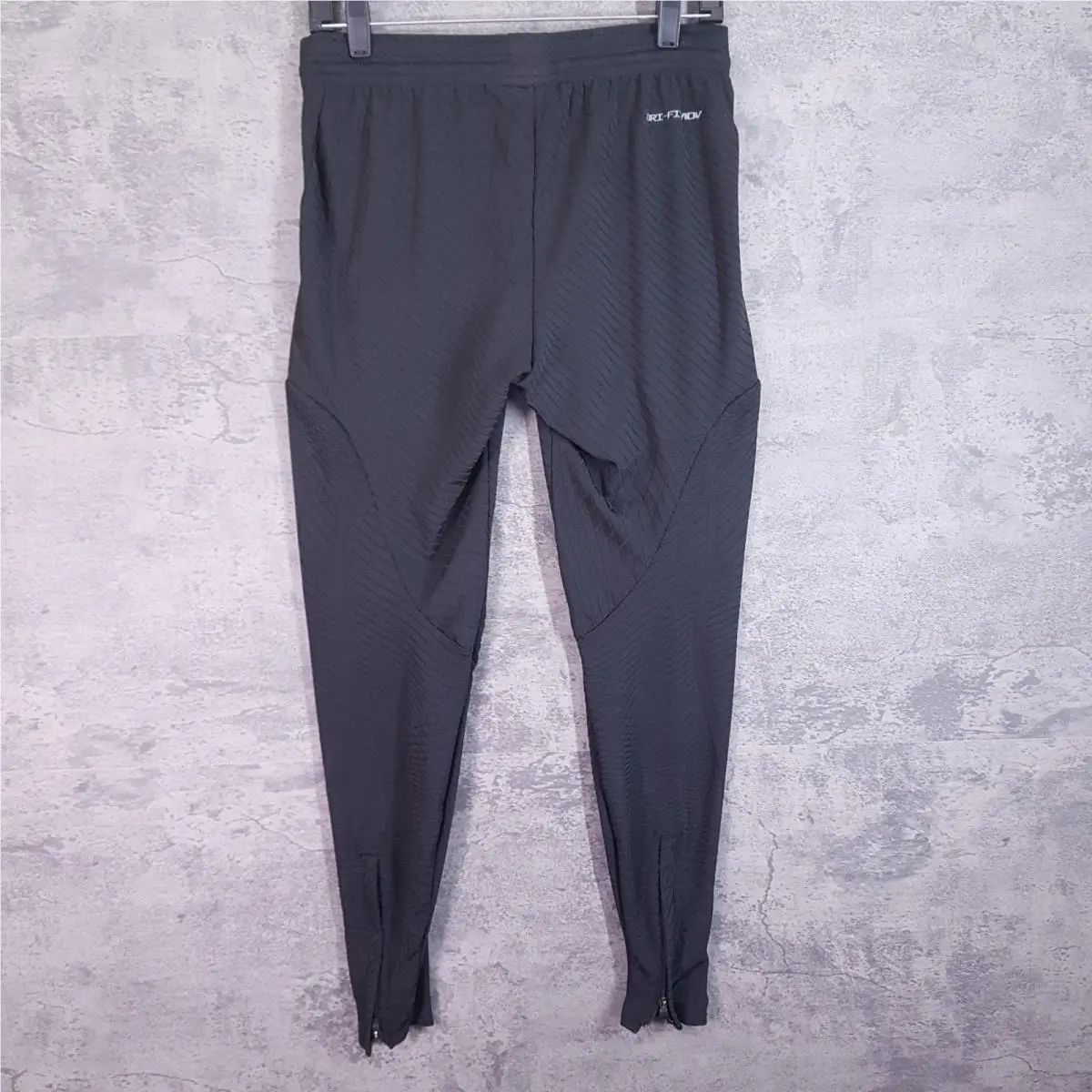 Nike clothing - DZ0760-010 - DZ0760-010 - Black (UPC: 0196606266435) 0