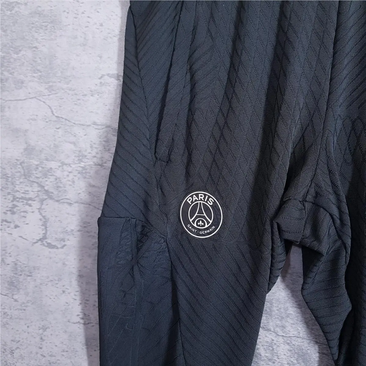 Nike clothing - DZ0760-010 - DZ0760-010 - Black (UPC: 0196606266435) 3