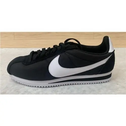 Nike shoes - Classic Cortez Nylon - Classic Cortez Nylon - 807472011 - Black / White 3