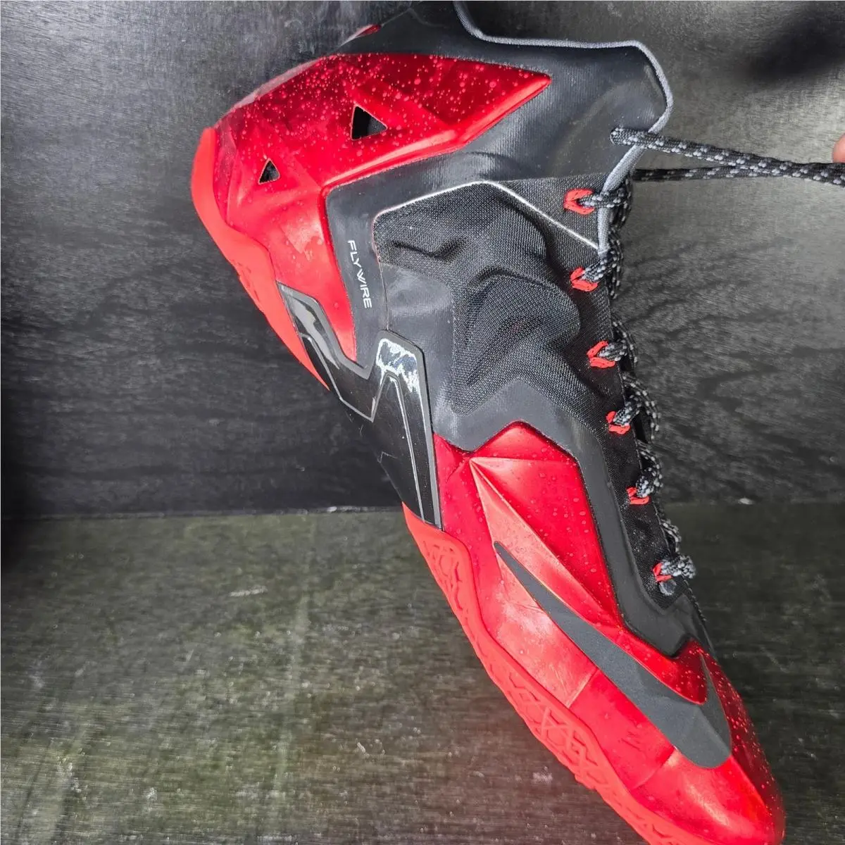 Nike Lebron XI Away Miami Heat Black Red Men’s Basketball Shoes Sz 15 DS 2013