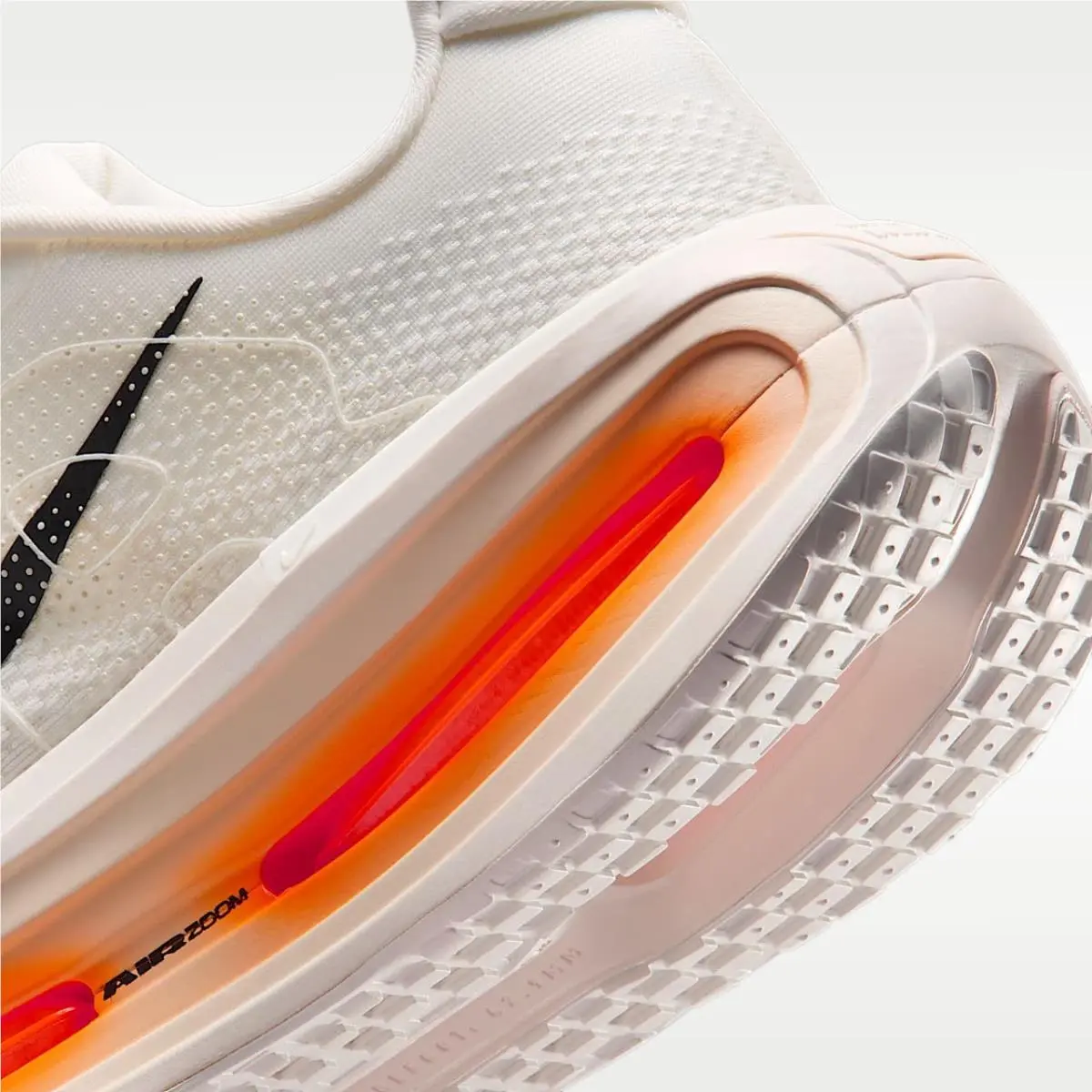 Nike shoes - Nike Vomero Premium - Vomero Premium - IQ4035-100 - White 4