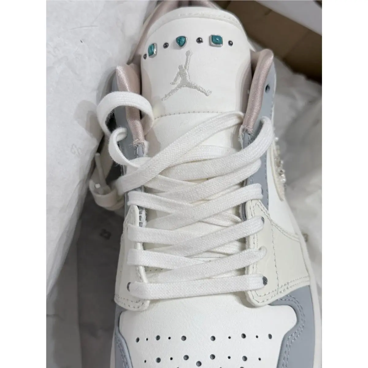 Nike shoes - Air Jordan 1 - Air - IH7323-100 - Sail/Off Noir/Light Smoke Grey/Soft Pearl 3