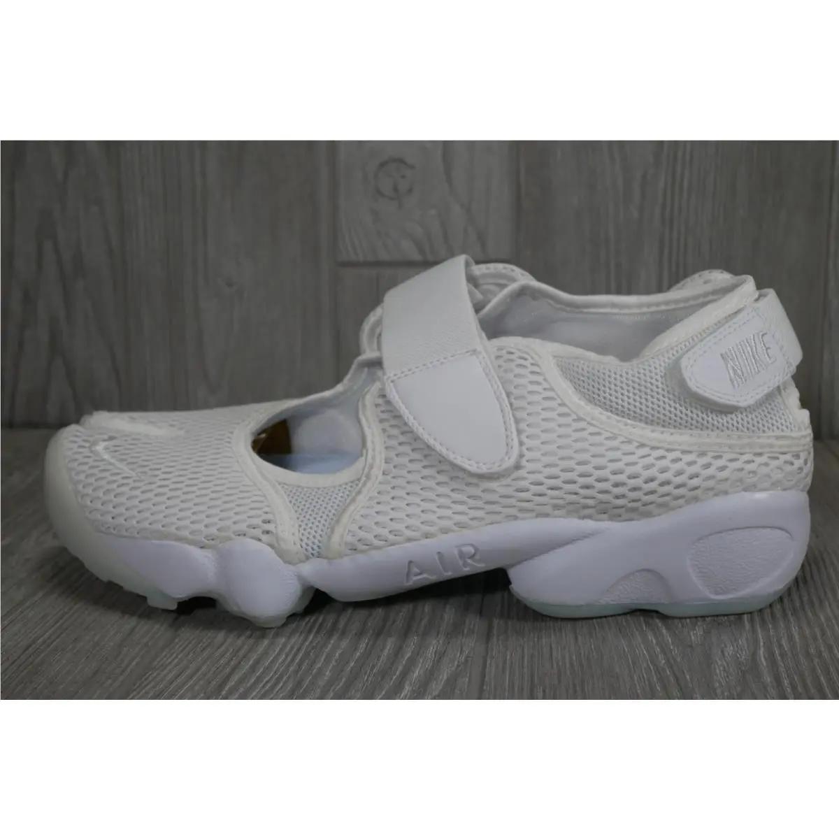 Nike Women`s 11 Mens 9.5 Air Rift BR Breathe 848386-100 White Platinum Shoes