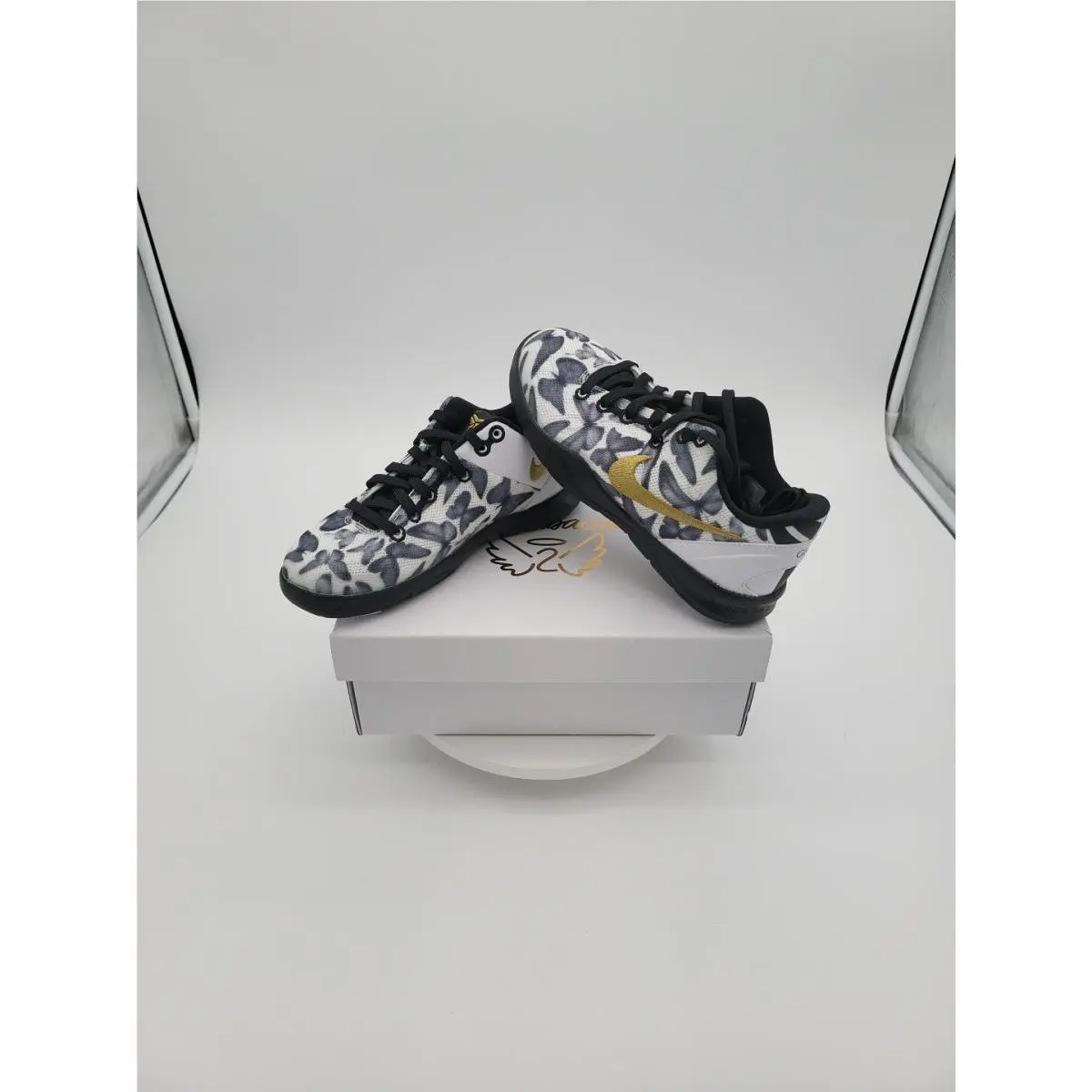 Little Kids 13.5C Nike Kobe 8 Protro Mambacita Gigi White Gold Black FN0267-102