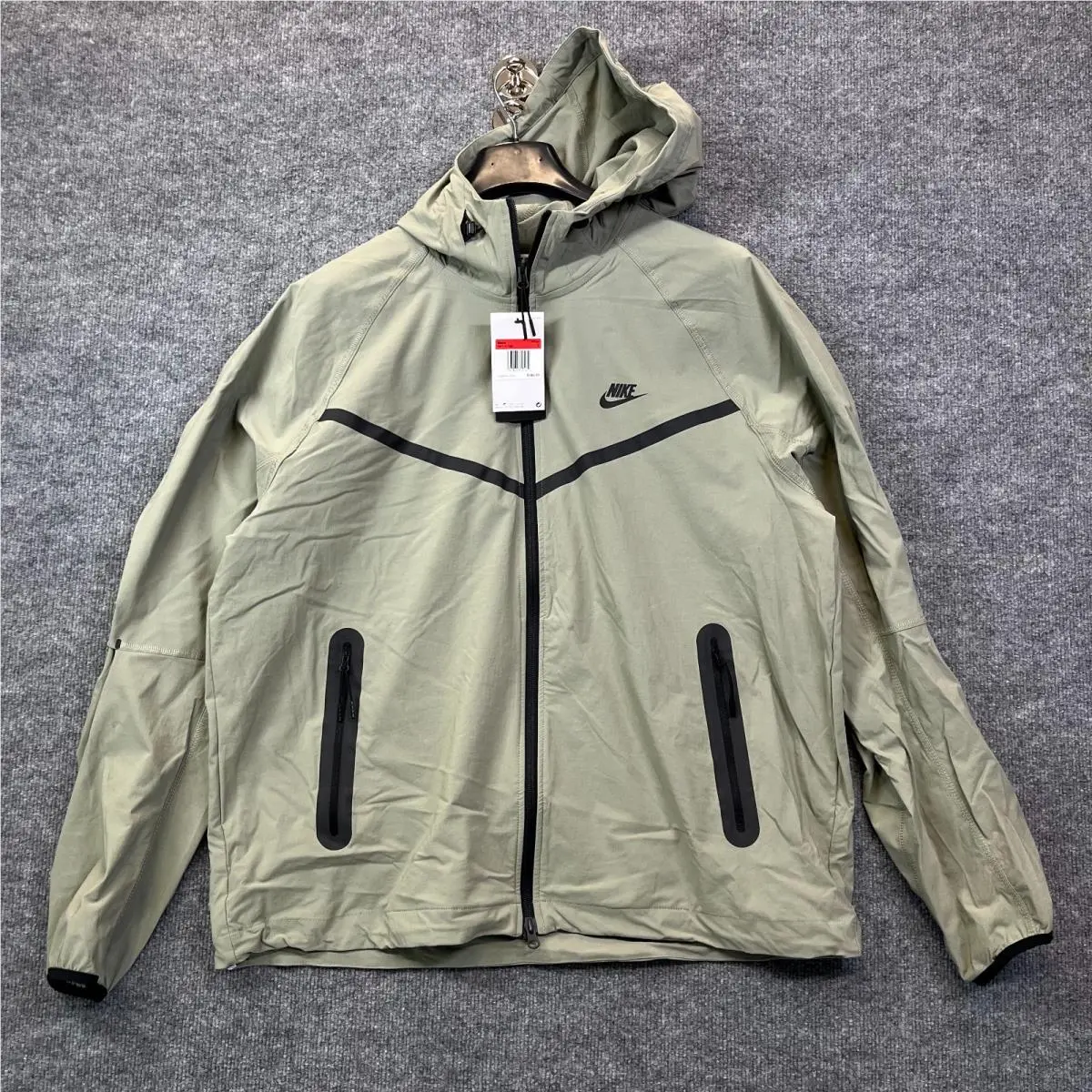 Nike Tech Woven Windrunner Hoodie Jacket Men`s Green Full Zip Size Large