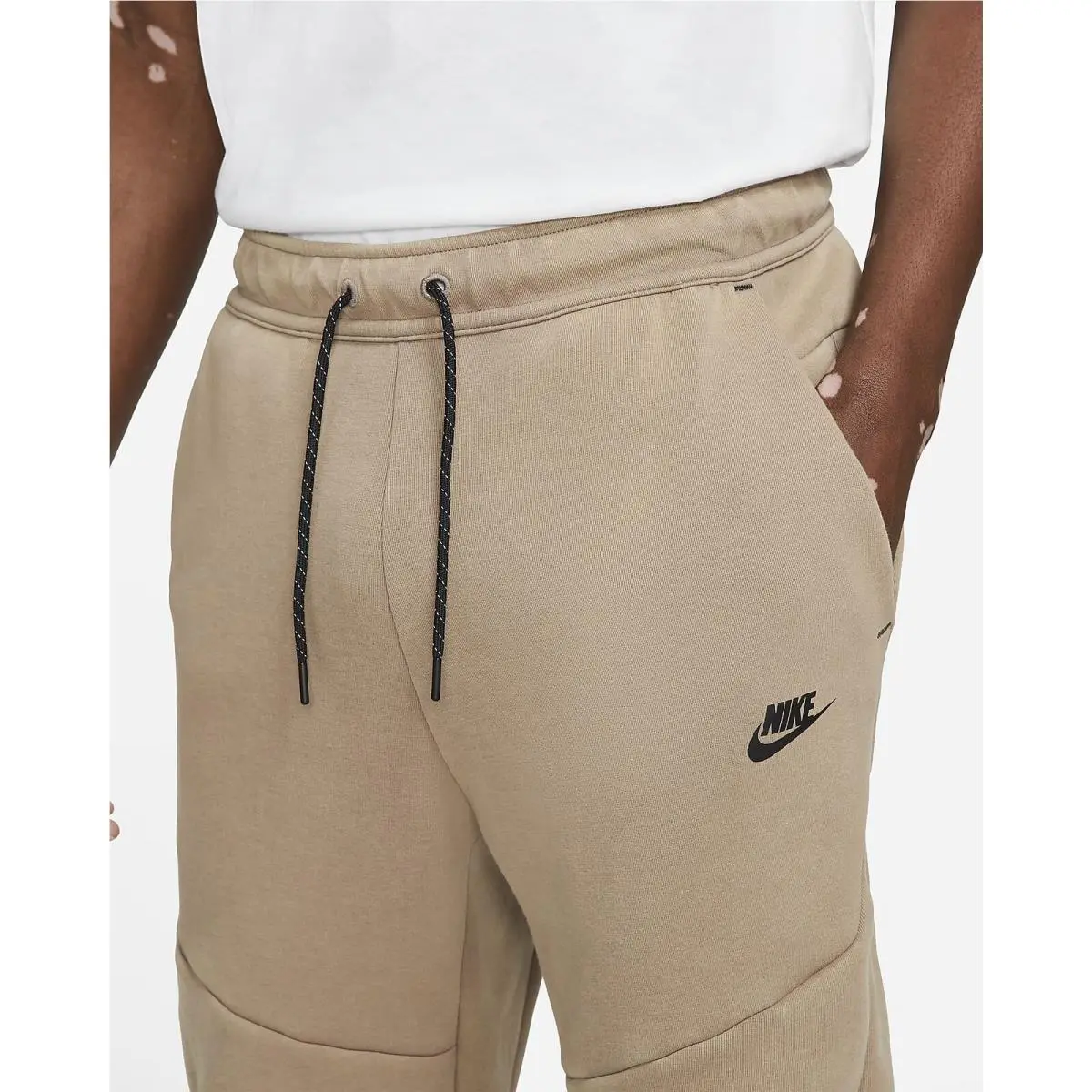 Nike clothing - Brown (UPC: 194956061717) 1